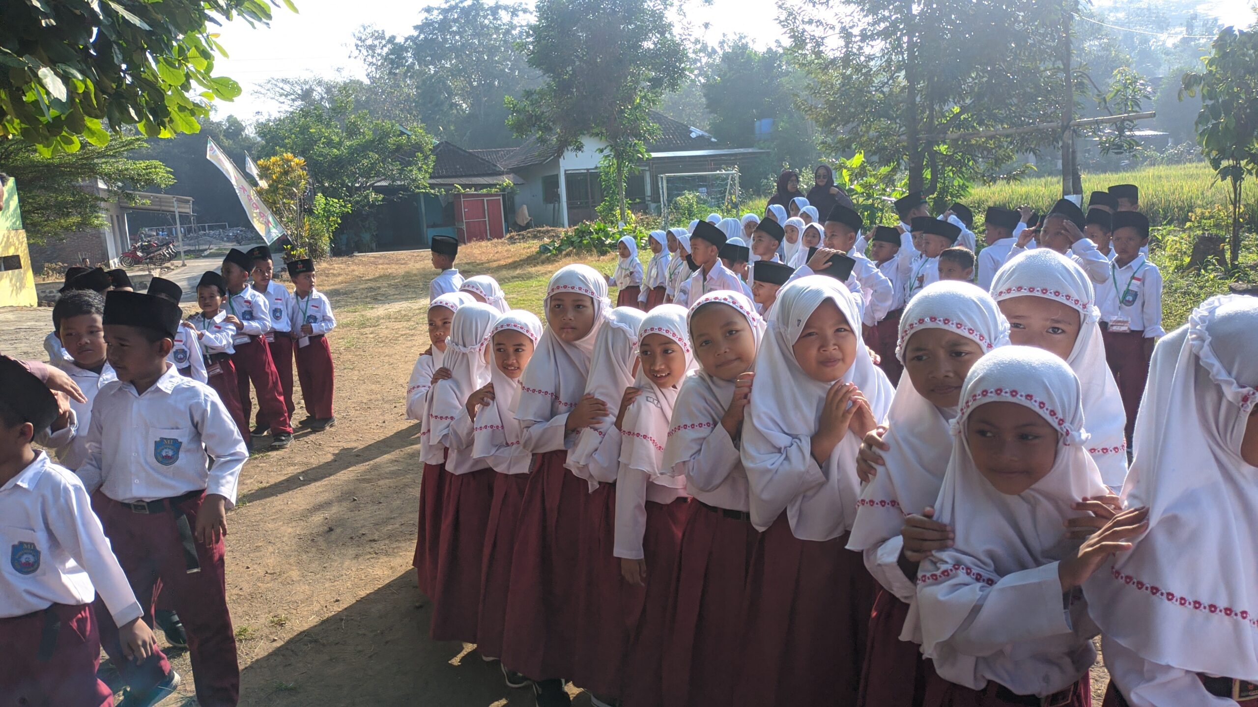 Antri aja bisa bahagia loh